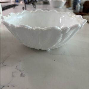 Indiana vintage wildrose milk glass beautifulfooted Elegant White Scalloped Bowl